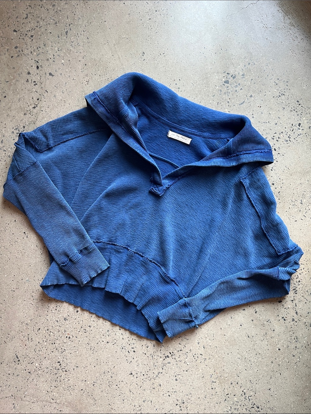 We The Free Indigo Blue cropped sweater - EUC